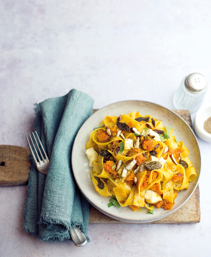 Pappardelle con zucca arrosto, formaggio brie e mandorle - SuperSIGMA